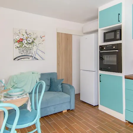 Dana Kastelir-labinci Appartement Labinci