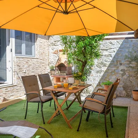 Dana Kastelir-labinci Appartement *